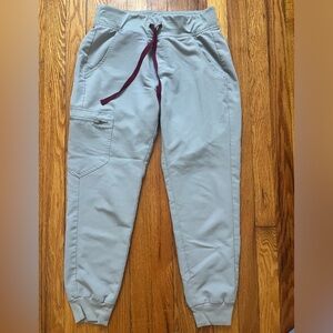 Figs scrub pants: Cement color Zamora style in xs petite